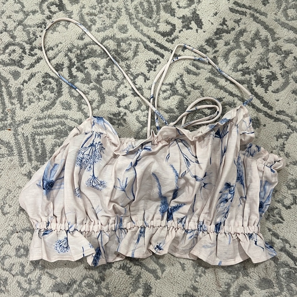 Forever 21 cute summer top! Open back